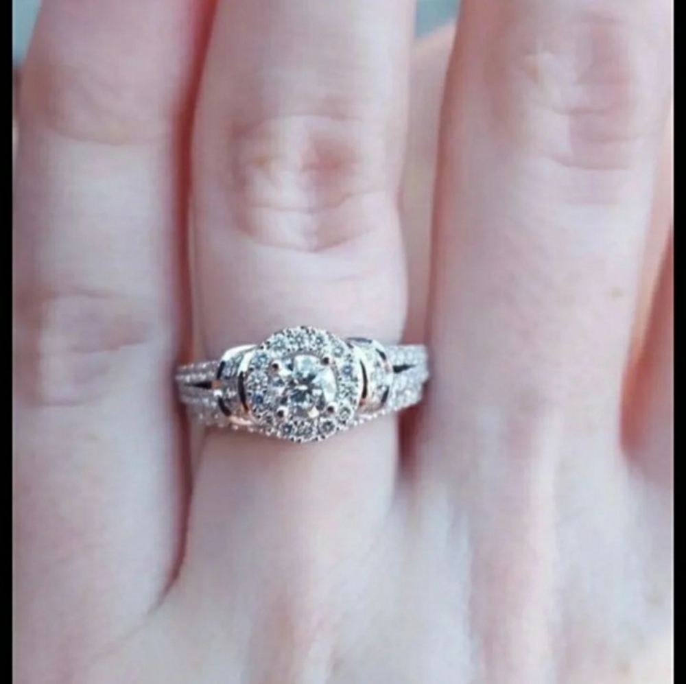 Vera Wang Bridal Set